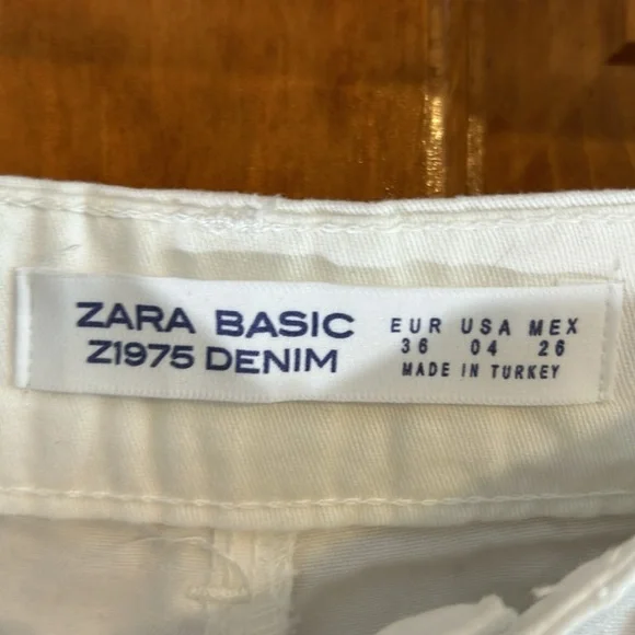 Zara  White Wide Leg Cropped W/Pink & Beige Ribbon Down Sides Raw Hem Size 4-EUC - Picture 4 of 6